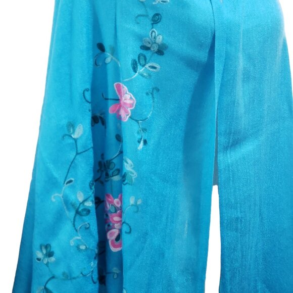 CT1763 Turquoise 100% Cashmere Floral Wrap - Picture 3 of 4